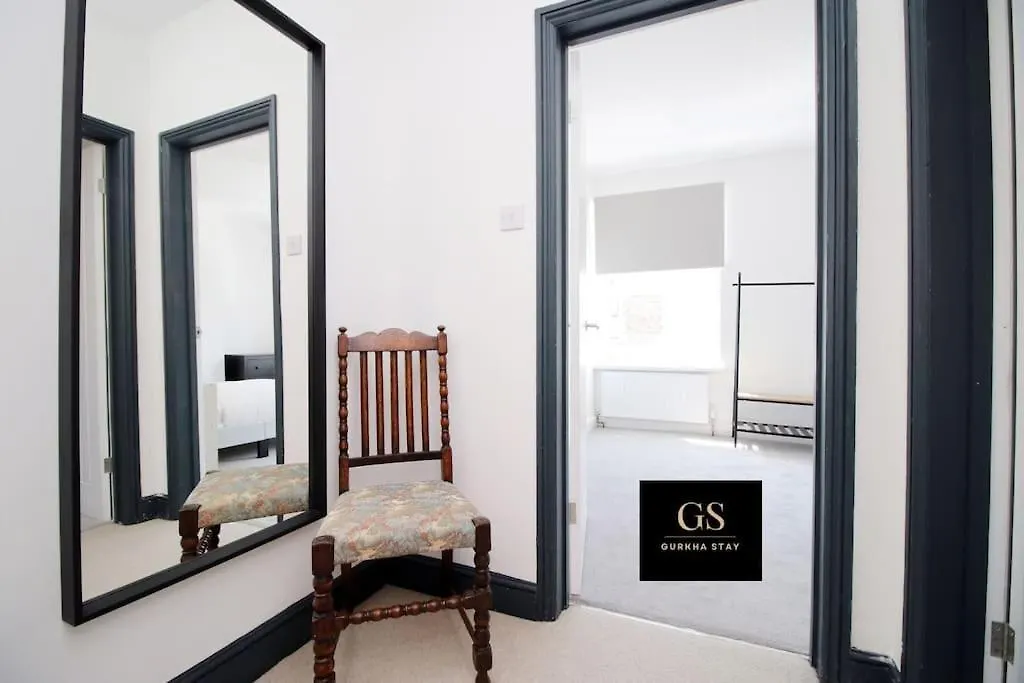 Ferienhaus Perfect Four Bed House For Groups,Contractors,Relocations By Gurkha Stay In Cardiff With Free Wifi
