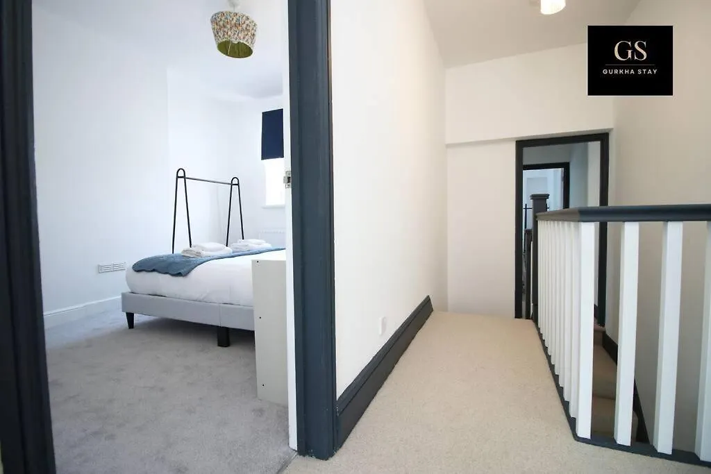 Perfect Four Bed House For Groups,Contractors,Relocations By Gurkha Stay In Cardiff With Free Wifi 0*,