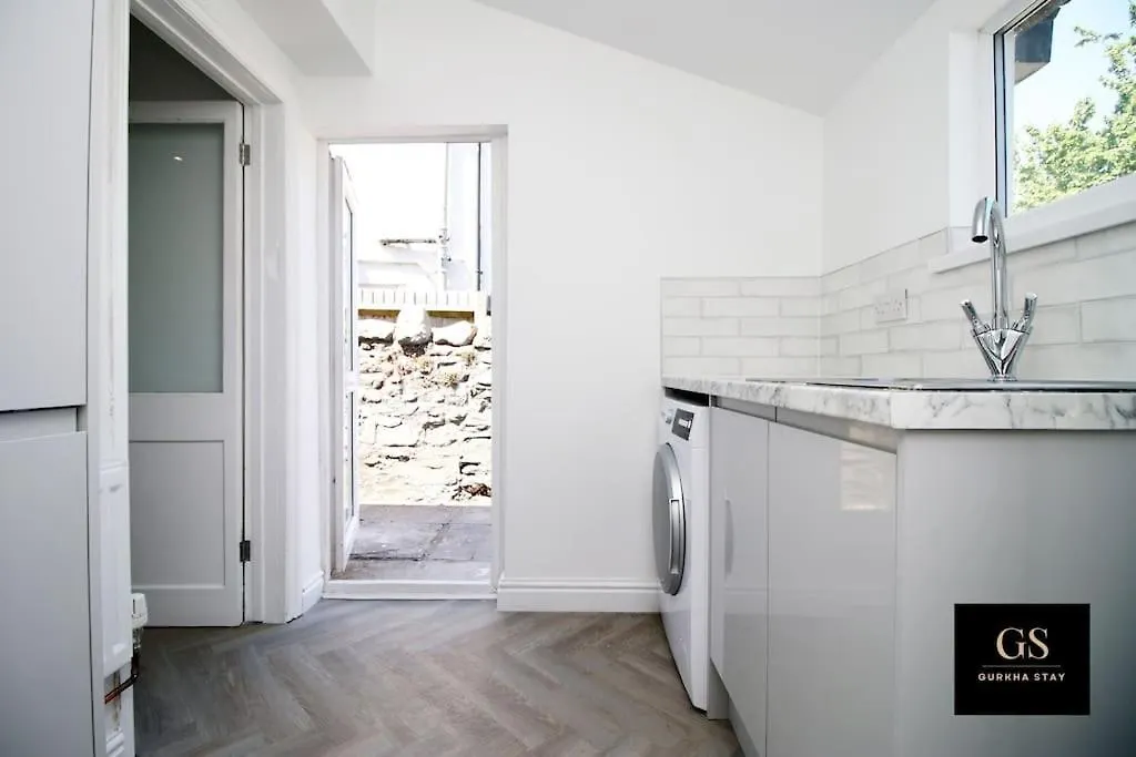 Perfect Four Bed House For Groups,Contractors,Relocations By Gurkha Stay In Cardiff With Free Wifi Ferienhaus