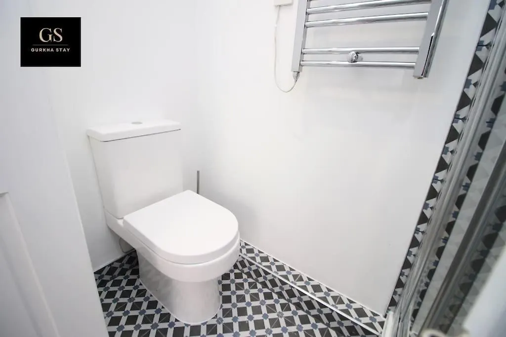 Perfect Four Bed House For Groups,Contractors,Relocations By Gurkha Stay In Cardiff With Free Wifi Σπίτι διακοπών